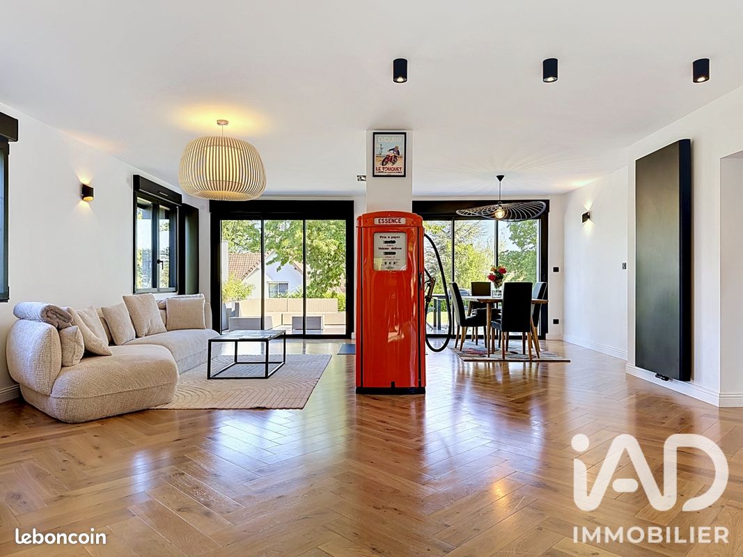 Maison 5 pièces 220 m² · à Saint-Fuscien · 220 m² · 885 000 €