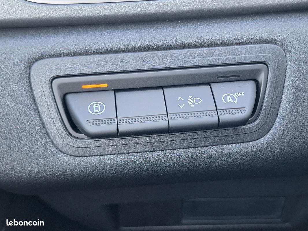 Renault Captur mild hybrid 160 EDC Techno (image 17)