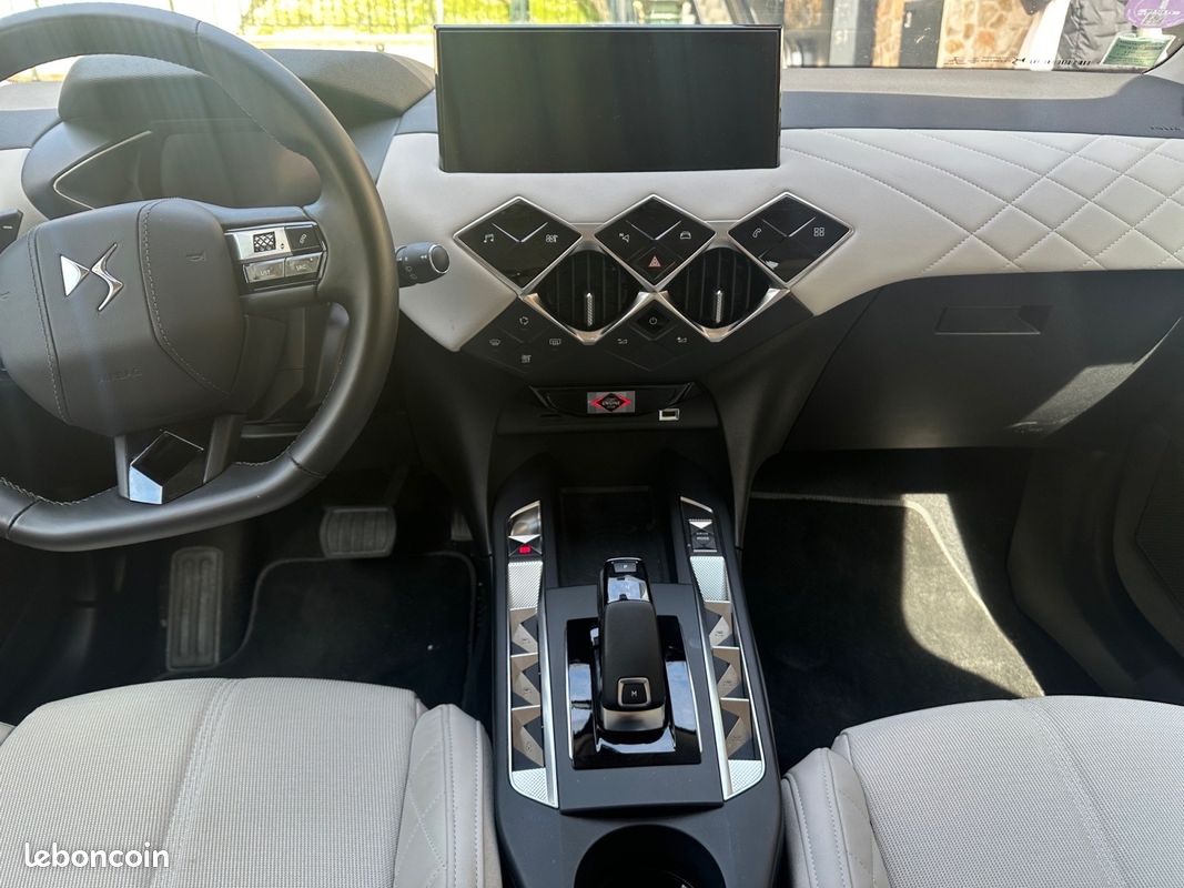 DS Ds3 Crossback 1.2 THP Puretech 12V EAT8 Rivoli (image 15)