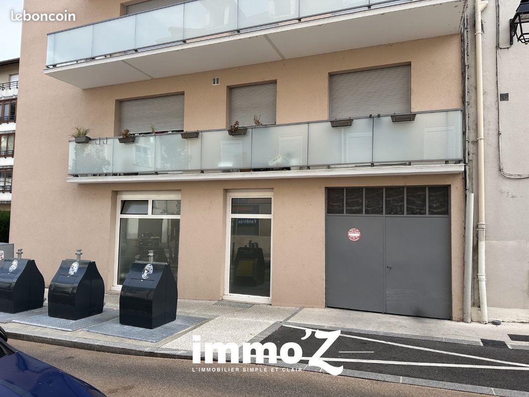 Parking 1 pièce · à Voiron · 78 €/mois