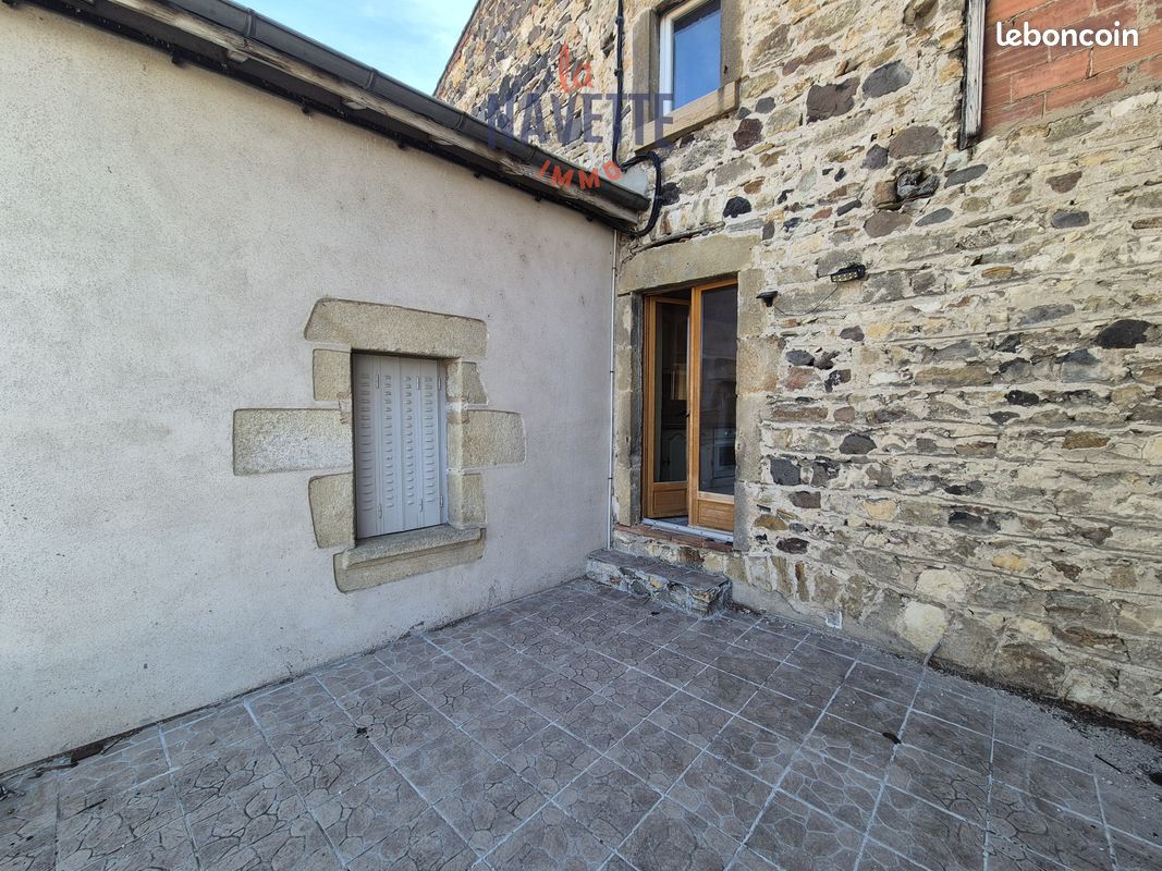 Immeuble 8 pièces 98 m² · à Parent · 98 m² · 87 000 €