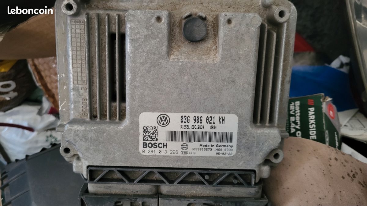 Calculateur moteur ecu golf 5 (image 1)