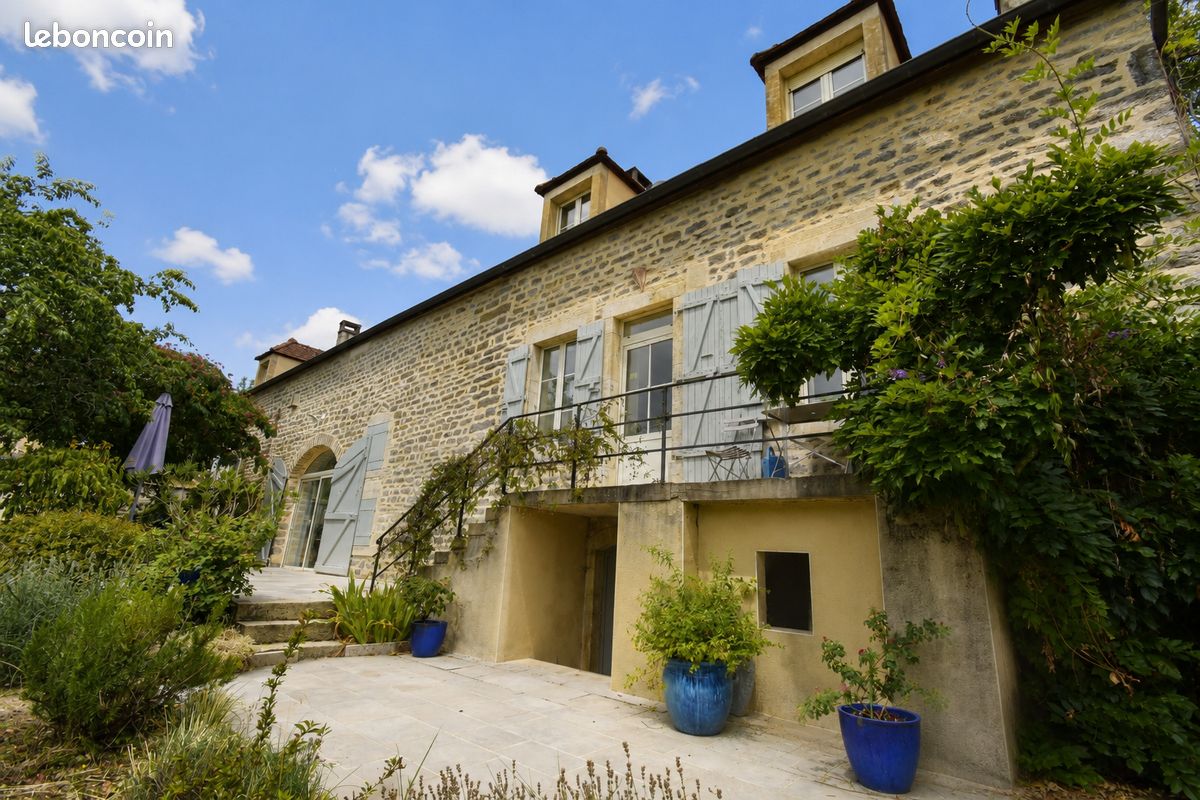 Maison 6 pièces 230 m² · à Beaune · 230 m² · 645 000 €