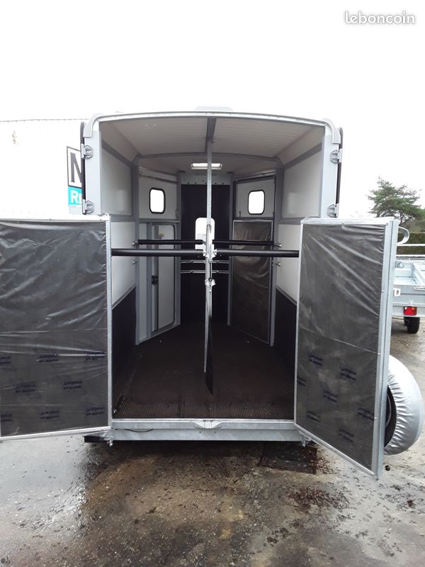 Van ifor williams HB 506 en 2 places chevaux disponible (image 4)