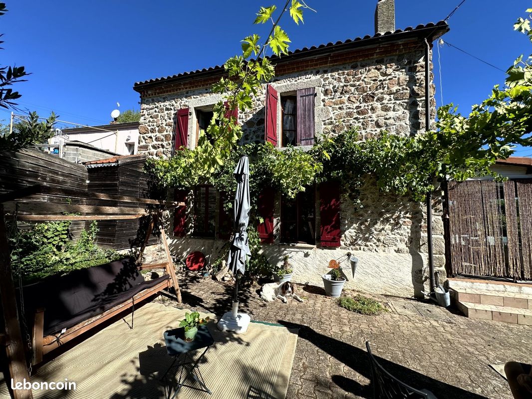 Maison 4 pièces 67 m² · à Arfeuilles · 67 m² · 65 000 €
