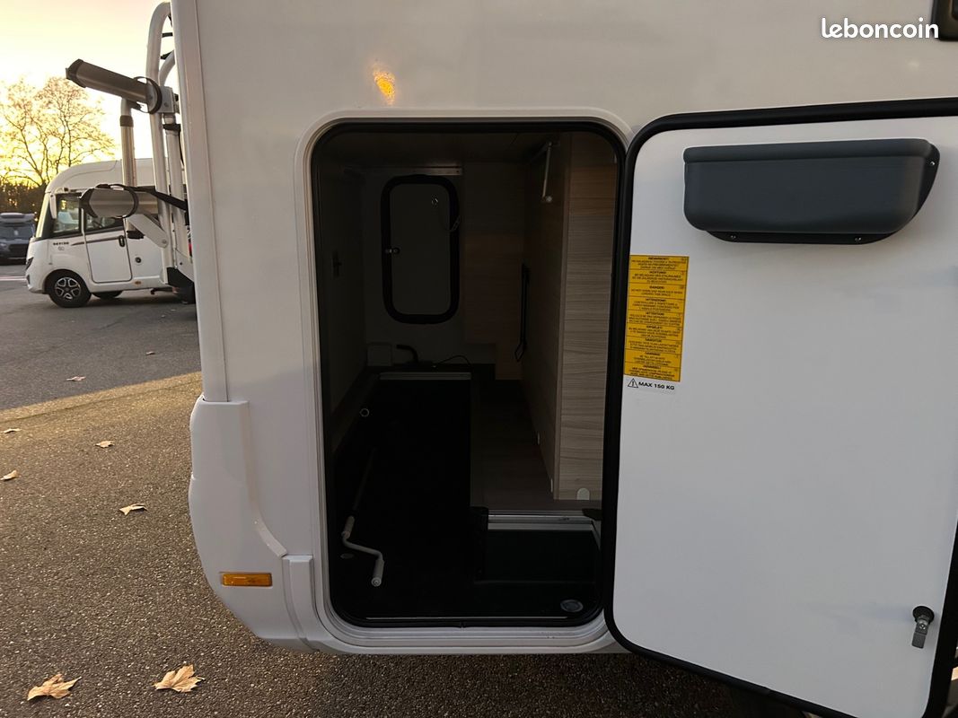 Camping-car ADRIA COMPACT SP AXESS 2023 - Citroën Jumper 2.2l 140cv (image 8)