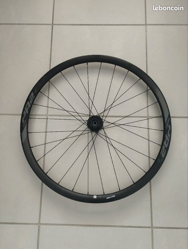 Roue avant velo de route - Giant PR2 Disc (image 1)