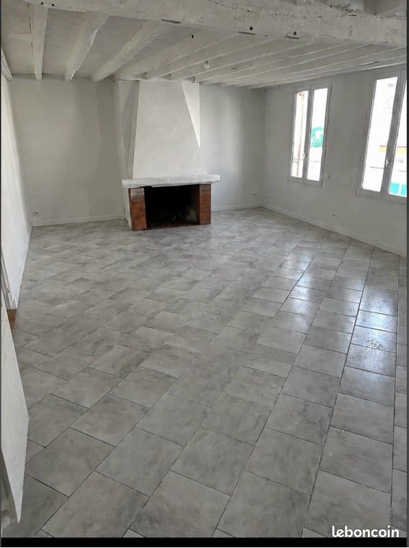 Appartement 4 pièces 113 m² · à Paris · 113 m² · 123 000 €