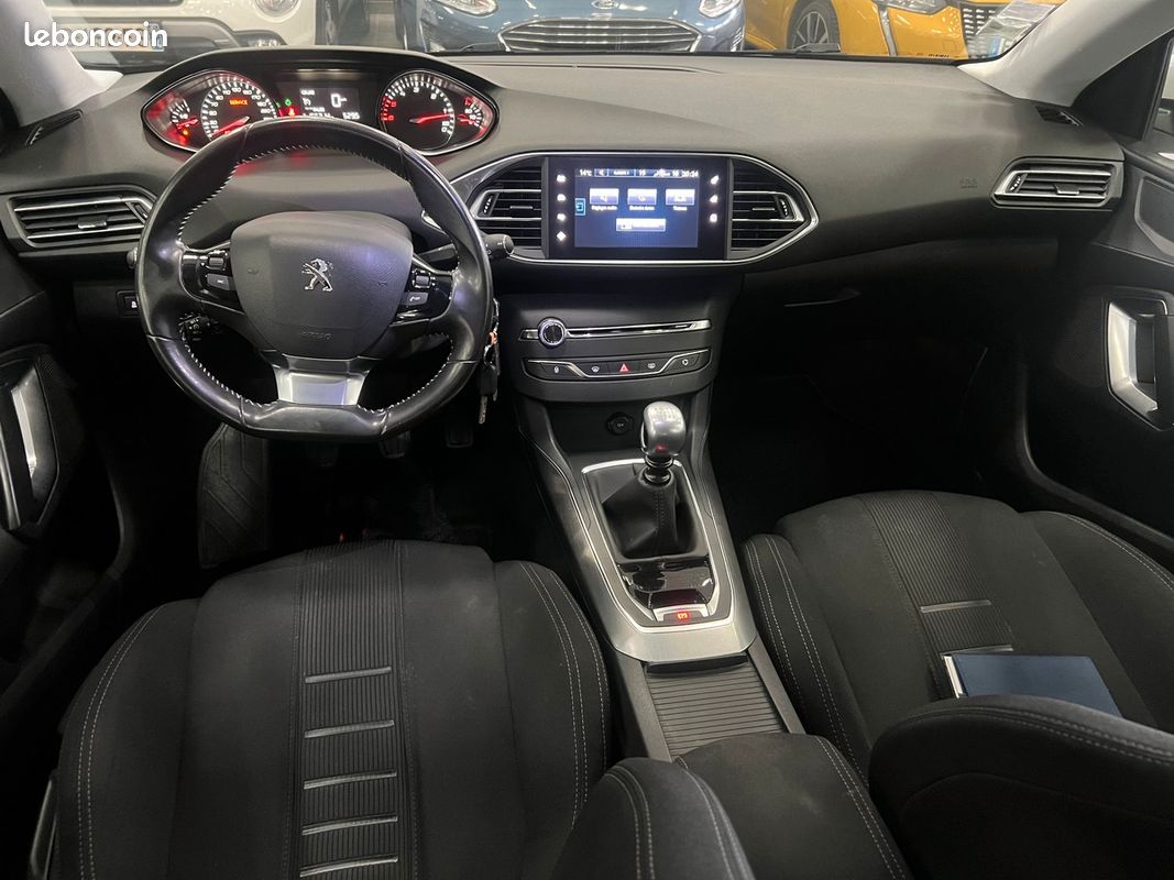 Peugeot 308 1.6 BLUE HDI TURBO 116CV / Financement possible (image 3)