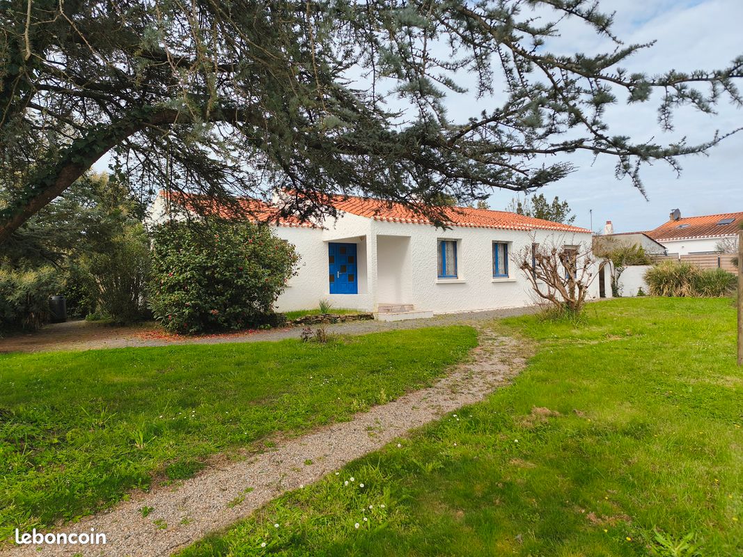 Maison 8 pièces 124 m² · à Landevieille · 124 m² · 265 000 €