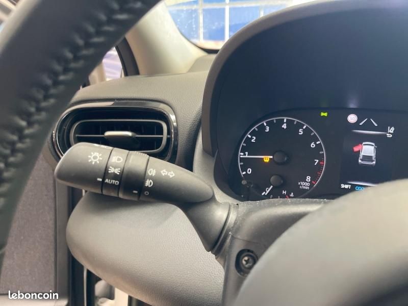 Toyota Yaris 120 VVT-i Dynamic Business 5p MC24 (image 30)