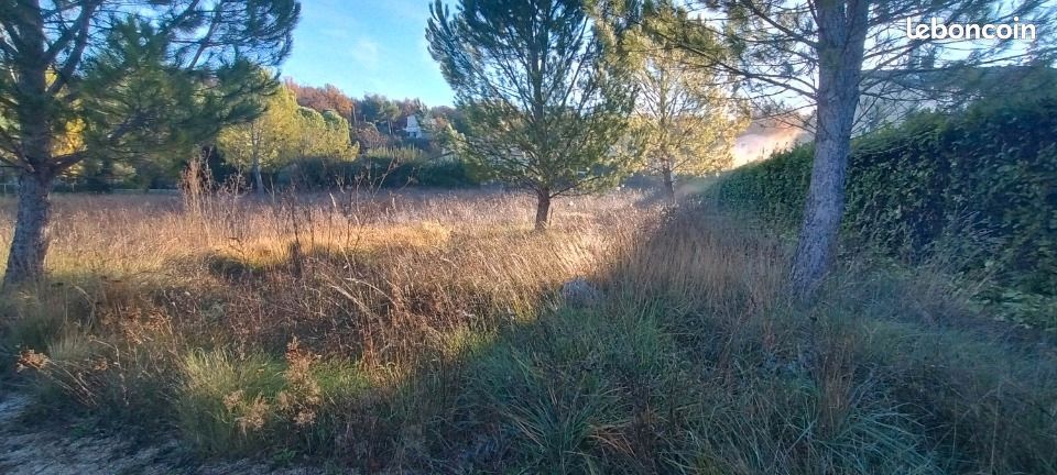 Terrain 1 584 m² Barjac · 60 000 €