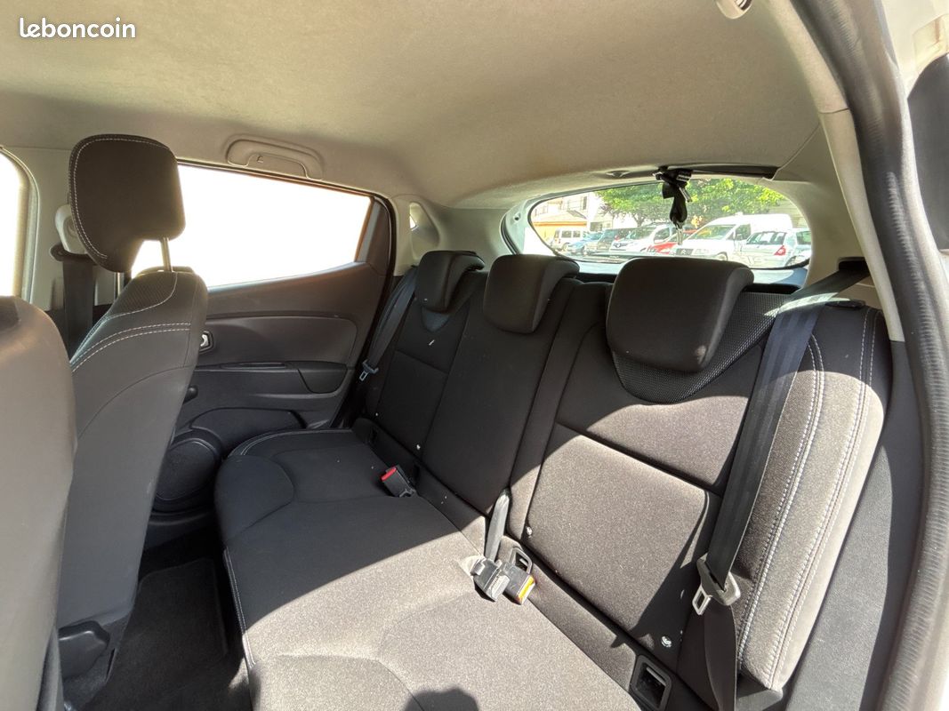 Renault Clio 4 1.5 DCI 90 CH ENERGY BUSINESS ECO2 - DISTRIB OK + EMBRAYAGE OK + AMORTISSEURS OK (image 23)