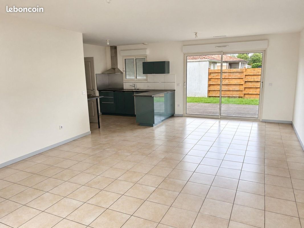 Maison 7 pièces 177 m² · à Pomarez · 177 m² · 441 000 €