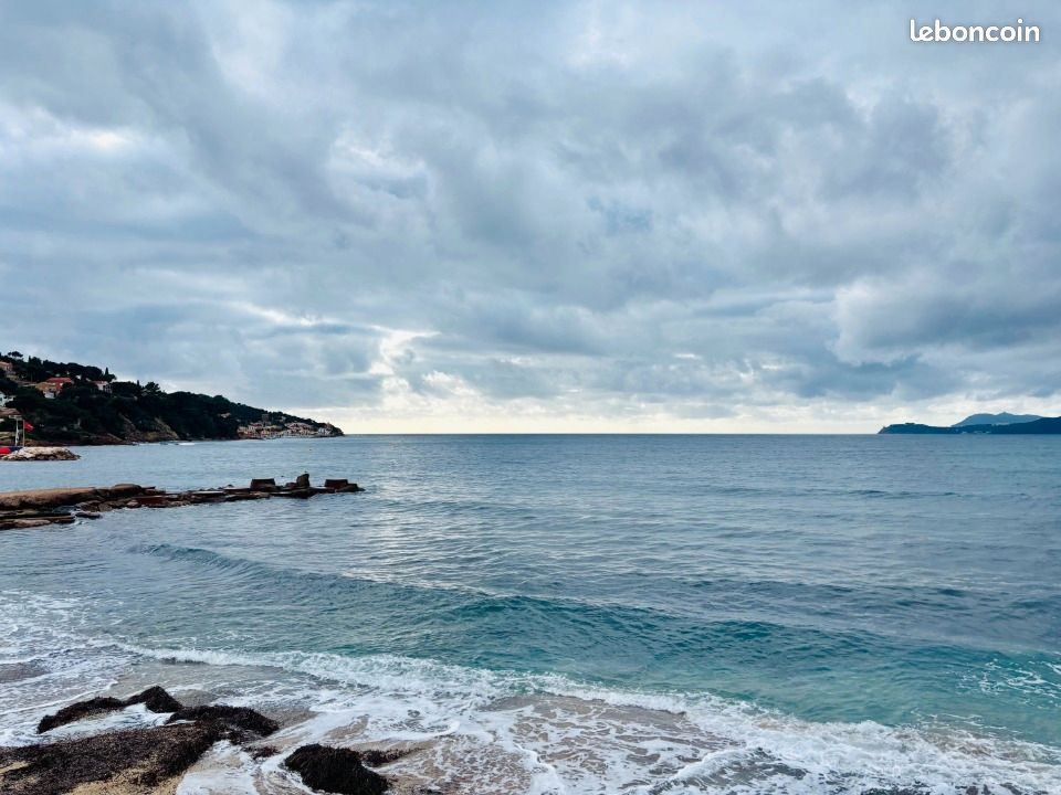 Terrain 690 m² Carqueiranne · 490 000 €