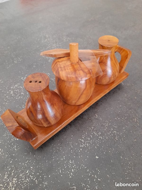 Salière et poivrière en bois d'olivier et cure-dents et support 4