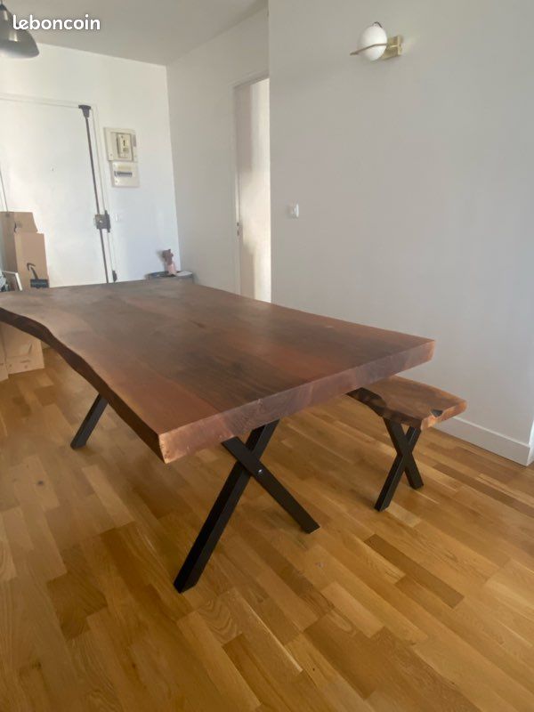 Table artisanale en NOYER massif (image 8)