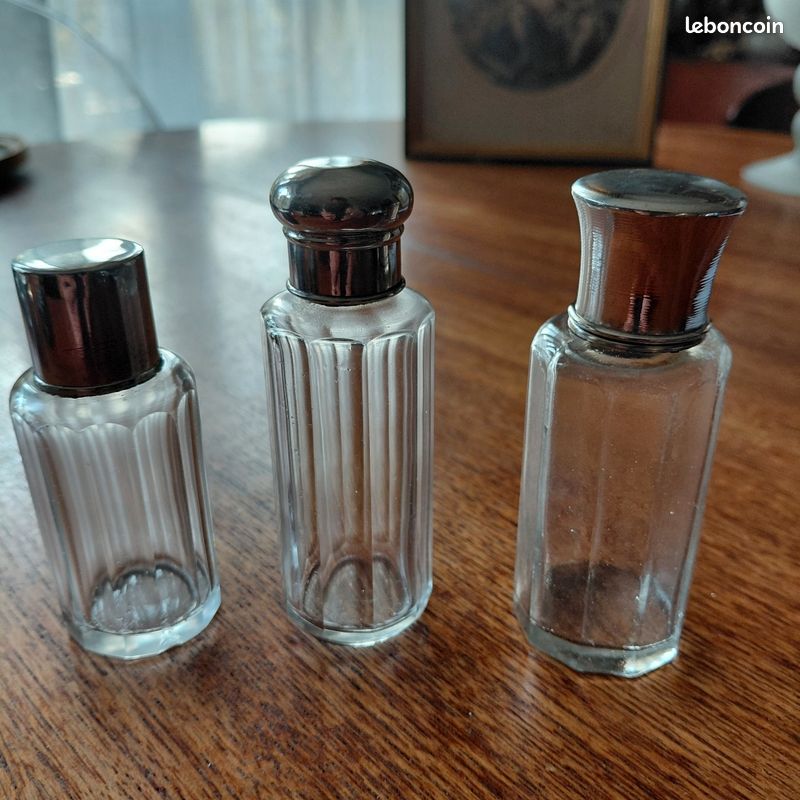3 flacons de parfums de voyage anciens (image 1)