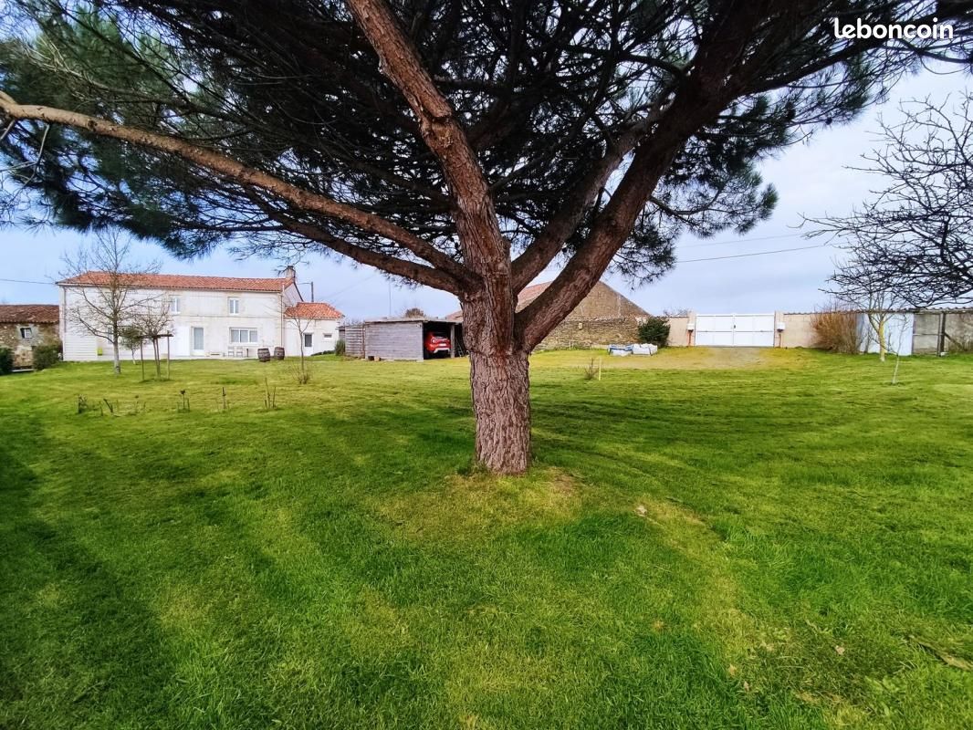 Maison 7 pièces 181 m² · à Mouilleron-Saint-Germain · 181 m² · 220 500 €