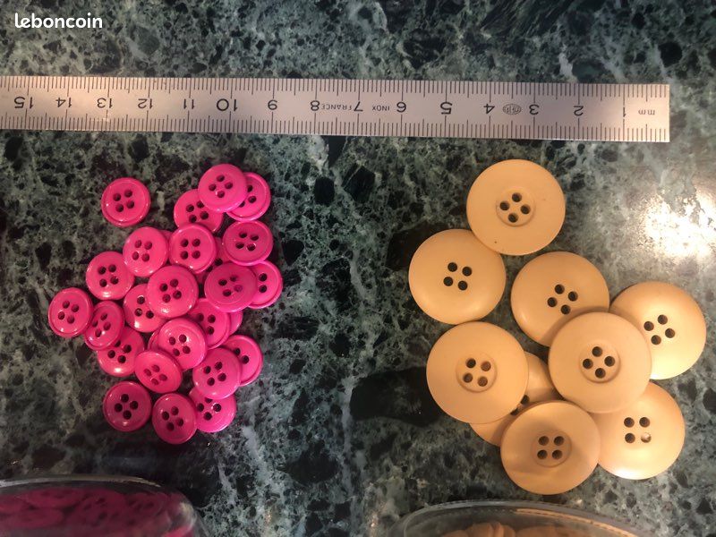 Lot De Boutons Neufs Pour Couture Et Créations