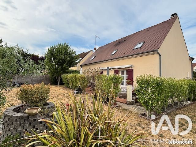 Maison 5 pièces 137 m² · à Angervilliers · 137 m² · 420 000 €