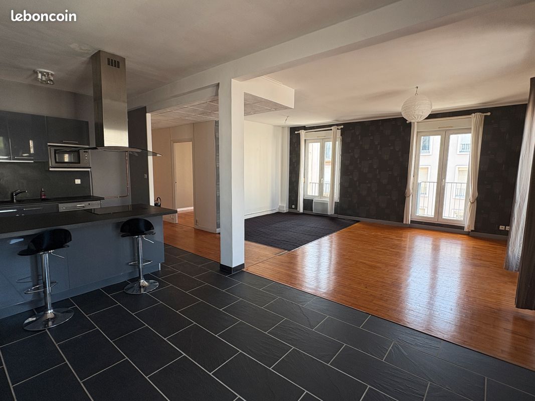 Appartement 3 pièces 88 m² · à Brest · 88 m² · 890 €