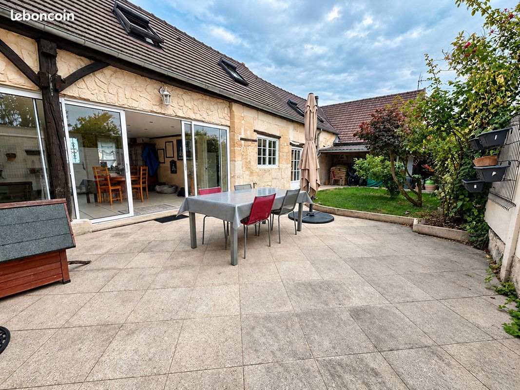 Maison 7 pièces 178 m² · à Brenouille · 178 m² · 367 000 €