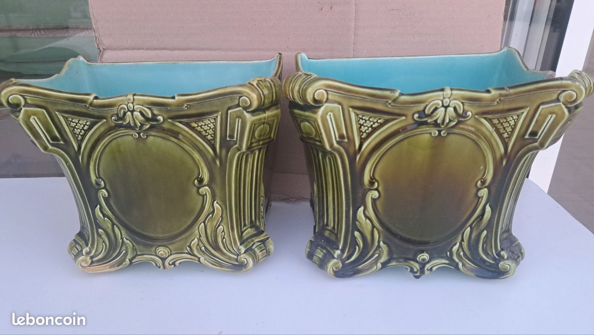Rare paire de cache-pots Sarreguemines Art nouveau en barbotine – modèle 331 (image 1)