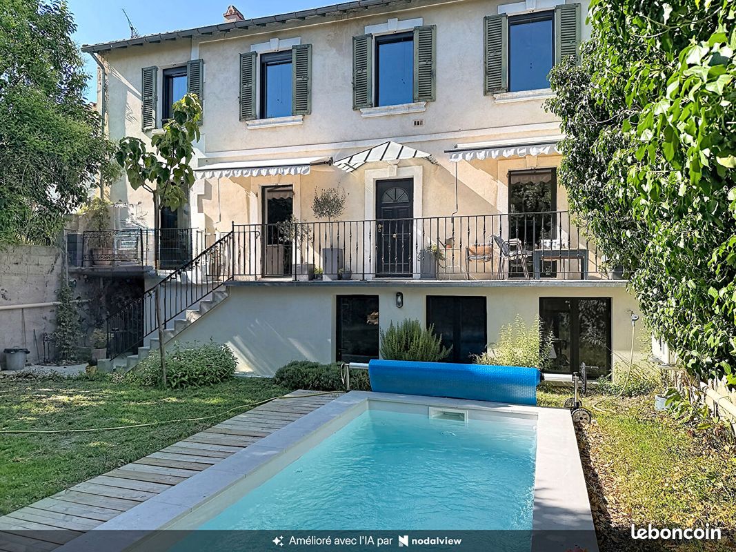 Maison 7 pièces 153 m² · à Avignon · 153 m² · 575 000 €