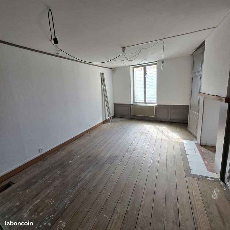 Maison 5 pièces 111 m² · à Vézelise · 111 m² · 50 000 €