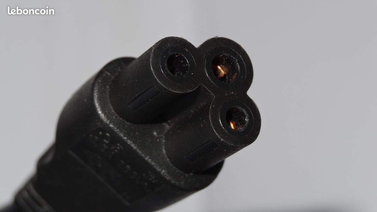 Cordon tripolaire d'alimentation secteur IEC C5 FEMELLE (image 2)