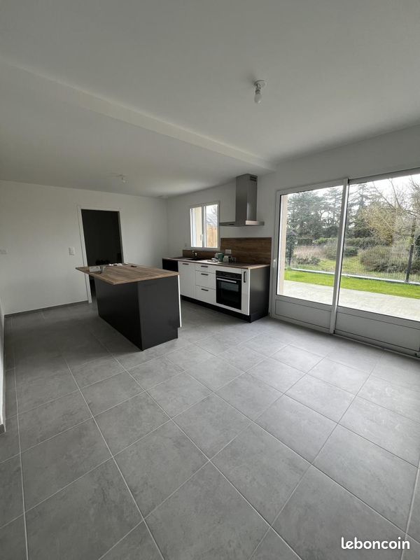 Maison 84 m² · à Saint-Germain-des-Prés · 84 m² · 995 €/mois