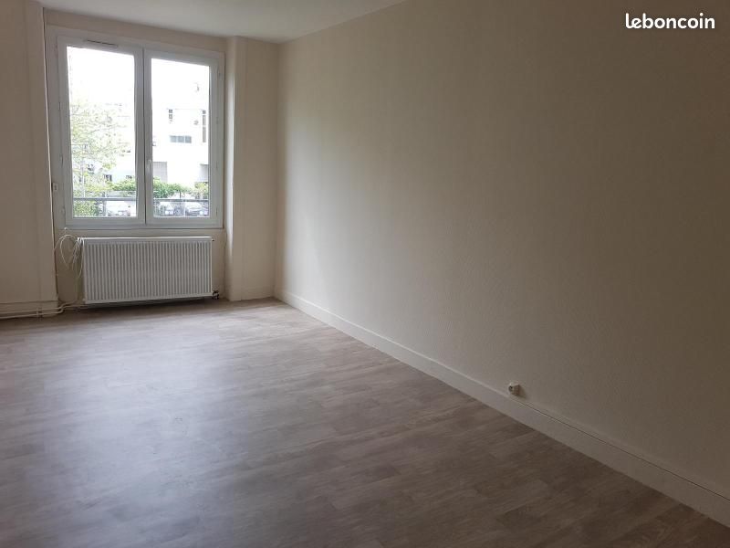 Appartement 3 pièces 70 m² · à Saint-Genest-Lerpt · 70 m² · 495 €/mois