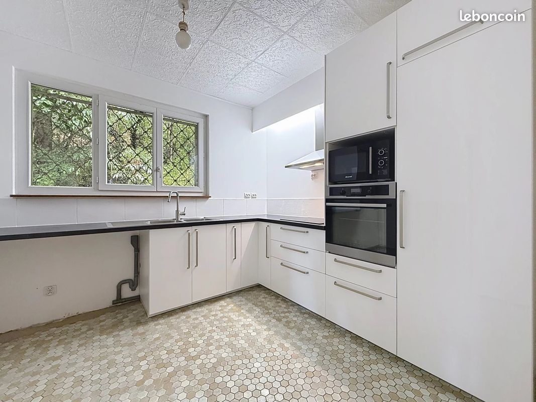 Appartement a louer rillieux-la-pape - 6 pièce(s) - 176 m2 - Surfyn