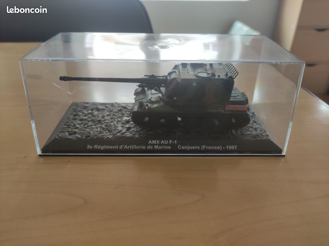 Modellino Carro Armato WW22 1/72 AMX AU F-1 3&deg; Reggimento Artiglieria Marina Francia