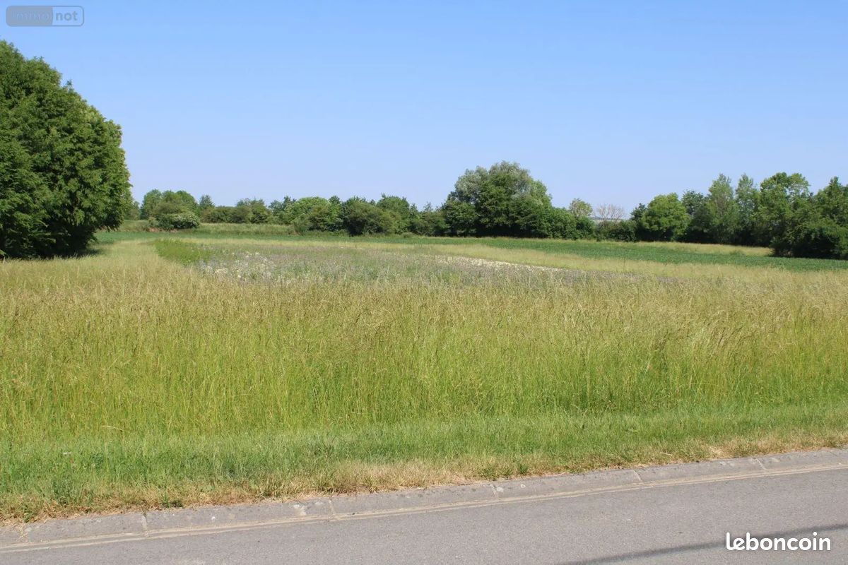 Terrain 6644 m² · à Froidmont-Cohartille · 6 644 m² · 46 000 €