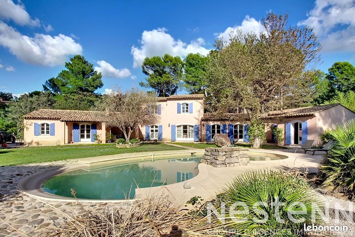Maison 8 pièces 192 m² · à Lorgues · 192 m² · 930 000 €