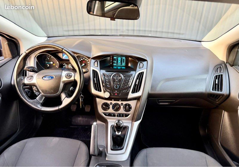 Ford Focus/1,6 tdci 115cv/année 2014/189000kms/trés propre (image 4)