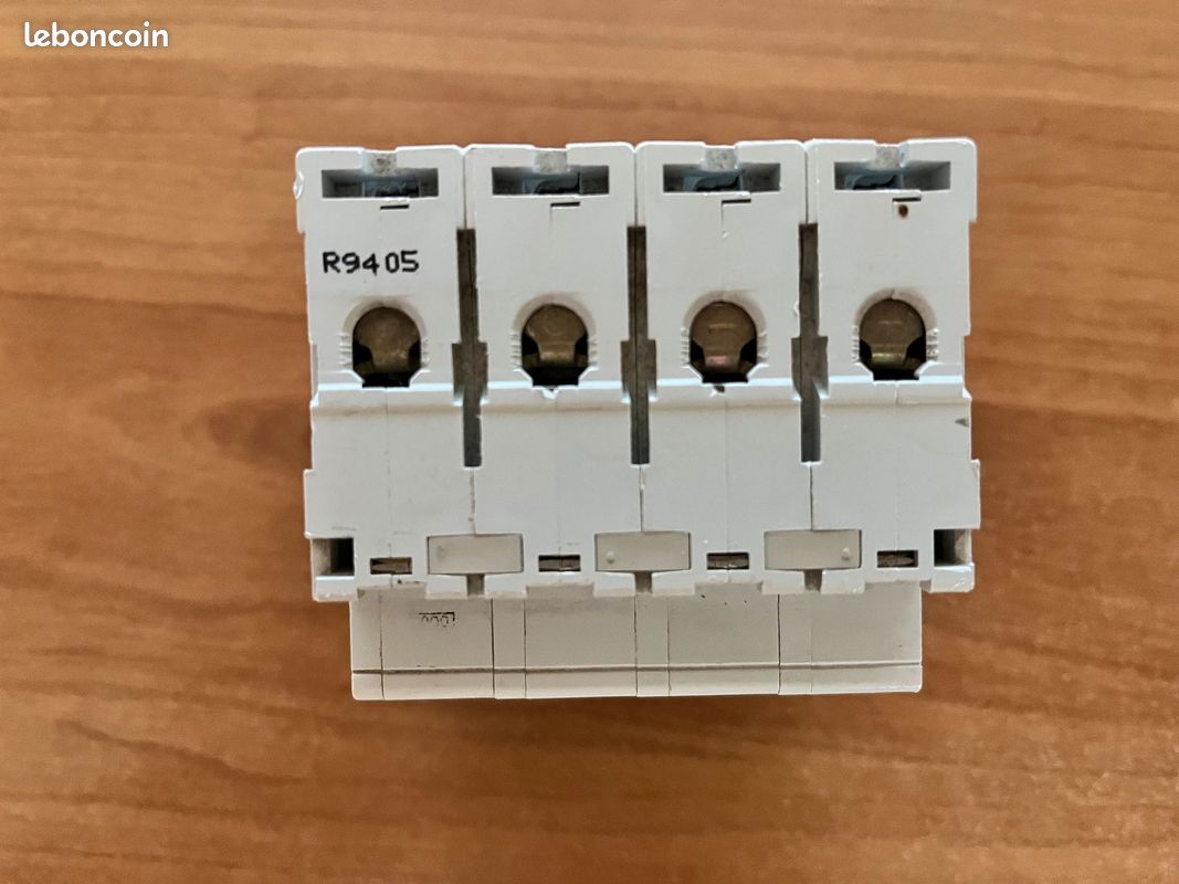 Disjoncteur Merlin Gerin C60N C25 (image 4)