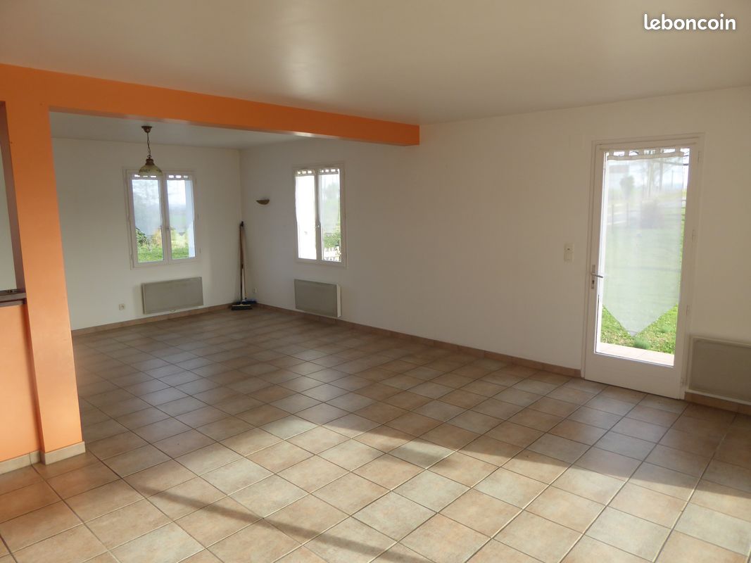 Villa à louer - Beyrie-sur-Joyeuse 64120 (image principale 2)