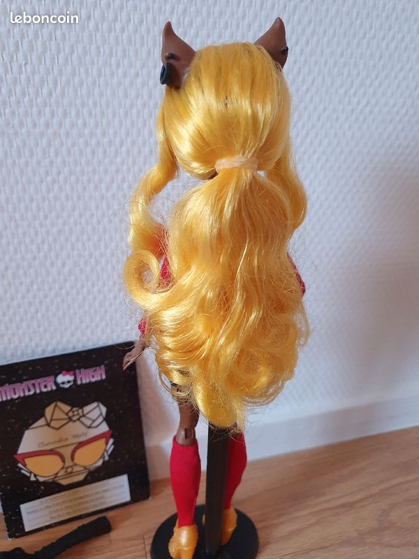 Poupée Monster High Clawdia Wolf Scaris comme neuve complète (image 4)