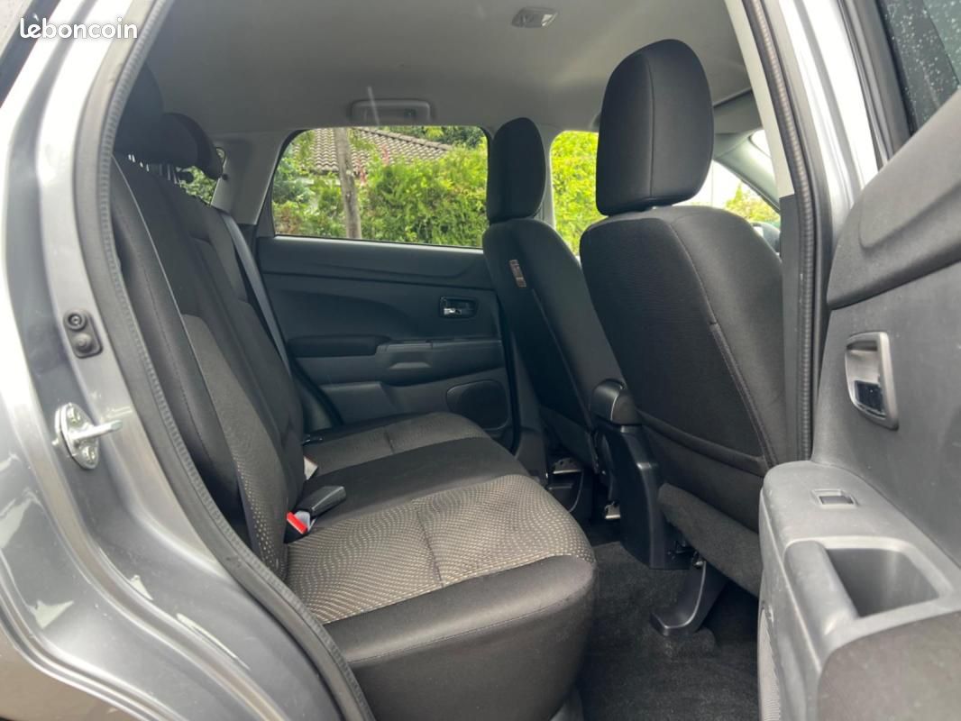 Mitsubishi ASX 2.2 DI-D 150 CH DIAMANT EDITION 4WD - AUTOMATIQUE ATTELAGE GPS CAMÉRA RÉGULATEUR 1... (image 11)