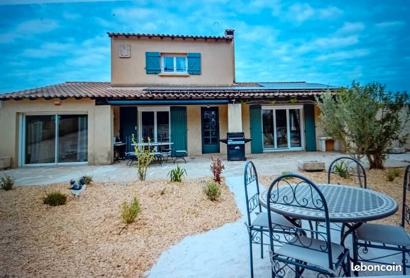 Maison 6 pièces 110 m² · à Châteaurenard · 110 m² · 1 300 €/mois