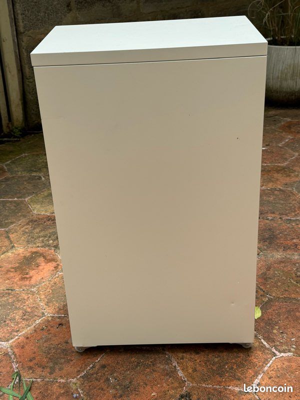 Commode (image 2)