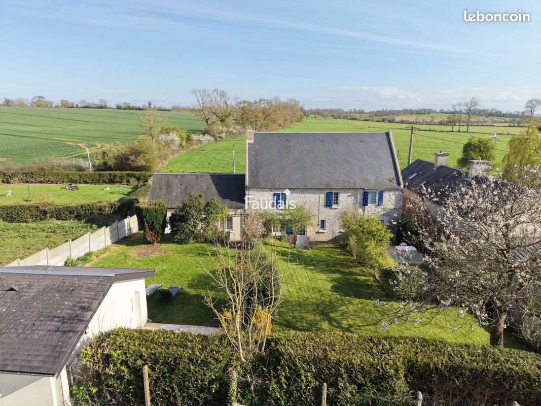 Maison 9 pièces 176 m² · à Isigny-sur-Mer · 176 m² · 422 500 €