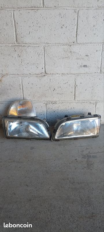 PHARE AVANT DROIT VOLVO V40 (RHD) XENON - REF 31420010 - NEUF