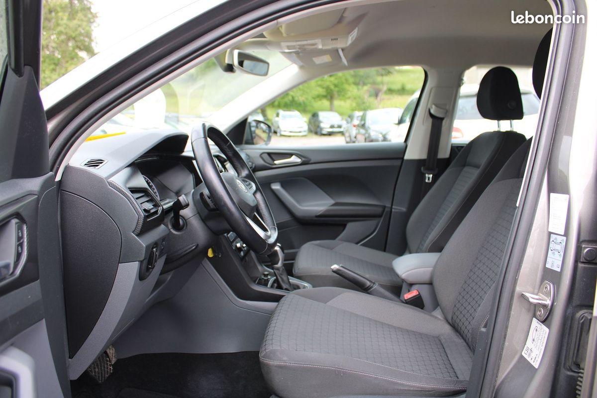Volkswagen T-CROSS 1L6 TDI DSG LOUNGE BUSINESS DIESEL BOITE AUTO GRAND GPS 3D RÉGULATEUR ADAPTATIF (image 9)