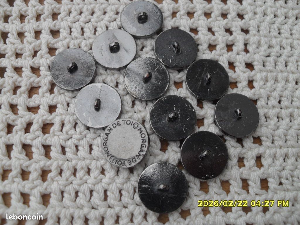 Lot De 12 Boutons Métal Argenté à Pied - Diamètre 1,2 Cm - Style Vis - Occasion
