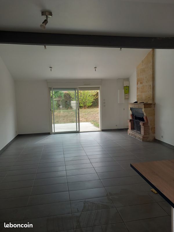Maison 4 pièces 110 m² · à Ambarès-Et-Lagrave · 110 m² · 1 130 €/mois