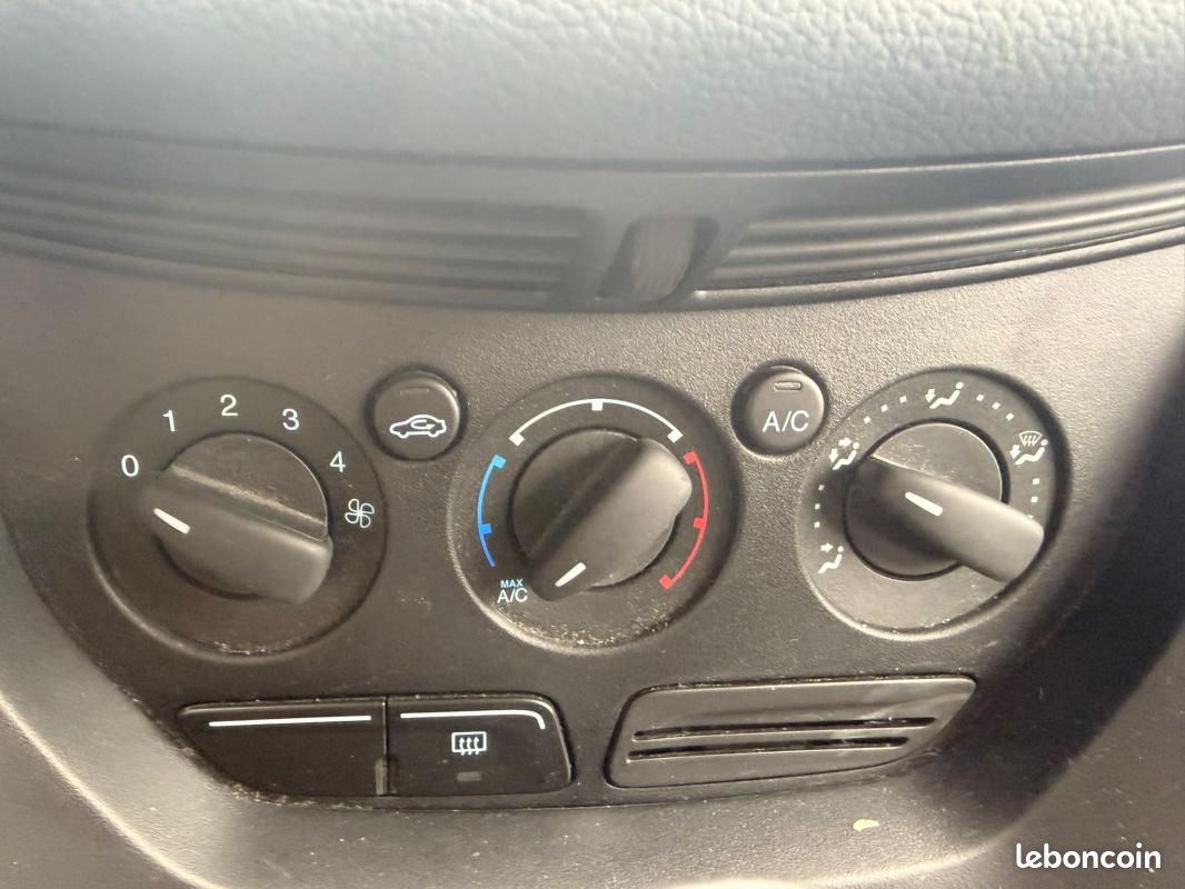 Ford C-Max 2.0 TDCi 115ch EDITION POWERSHIFT (image 8)